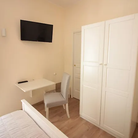 Sikelia House *